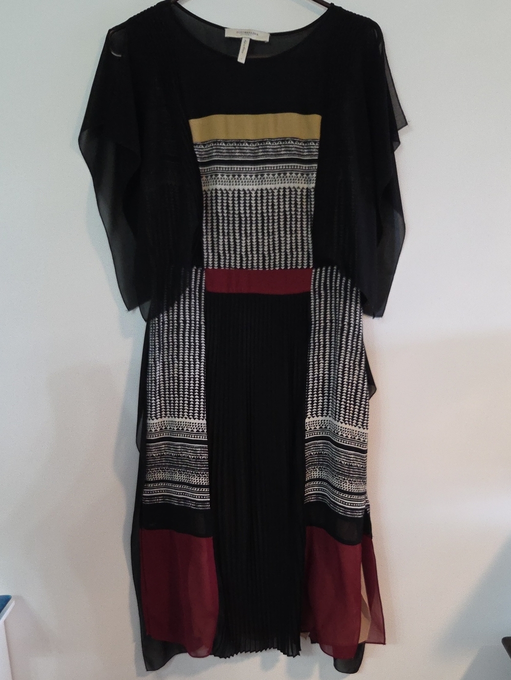 BCBG MAXAZRIA "Caterina" Runway Silk print pleated midi dress Sz S - Picture 15 of 15